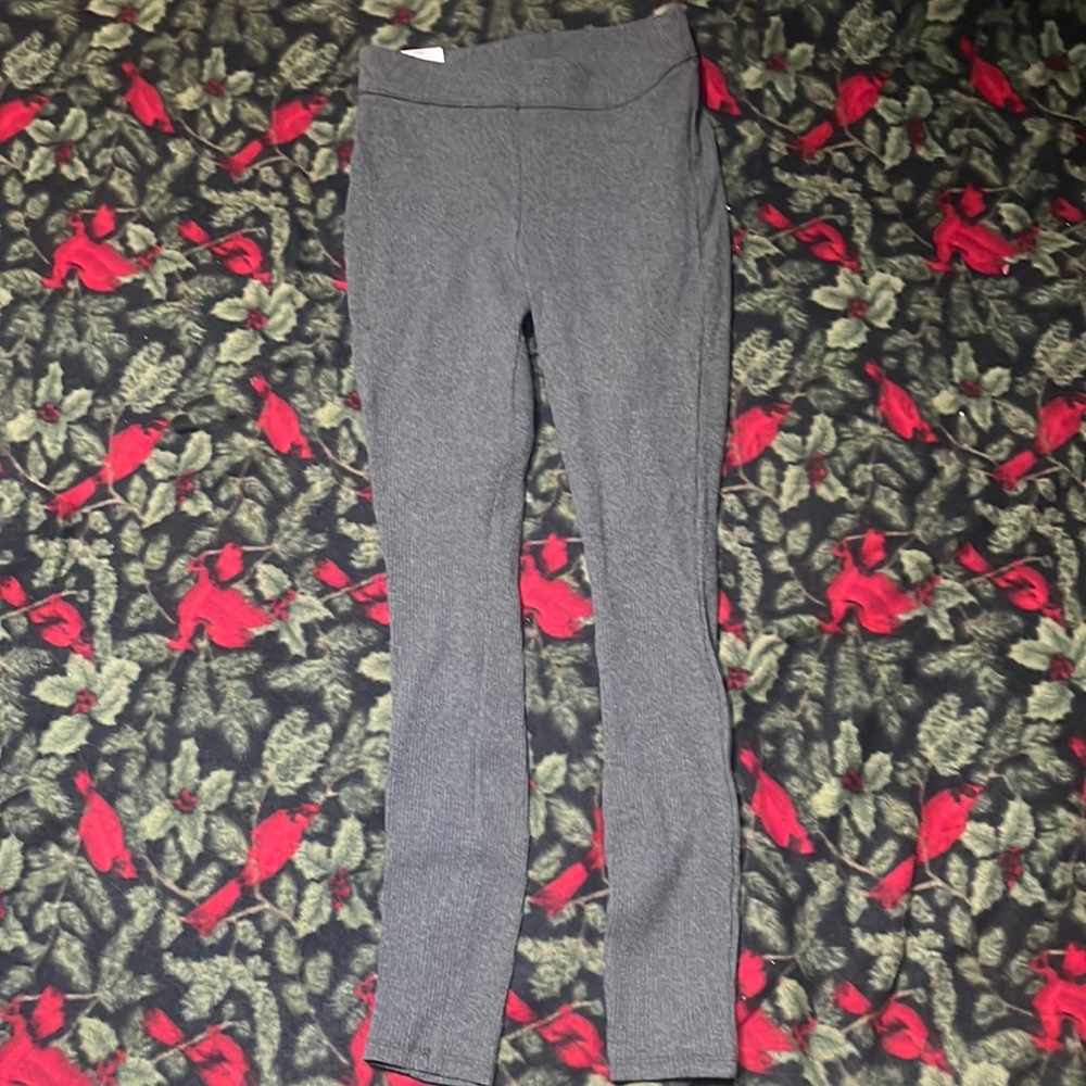 Gray stretchy pants leggings